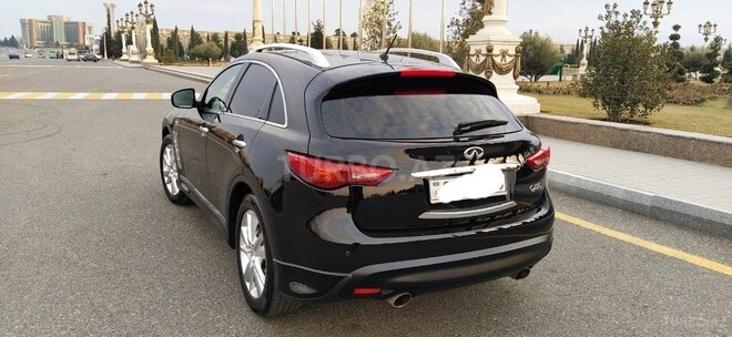 Infiniti QX70 2013, 111,000 km - 3.7 l - Gəncə
