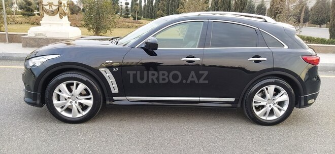 Infiniti QX70 2013, 111,000 km - 3.7 l - Gəncə
