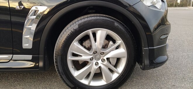 Infiniti QX70 2013, 111,000 km - 3.7 l - Gəncə