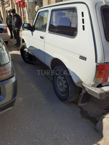 LADA (VAZ) Niva 2011, 90,000 km - 1.7 l - Qusar