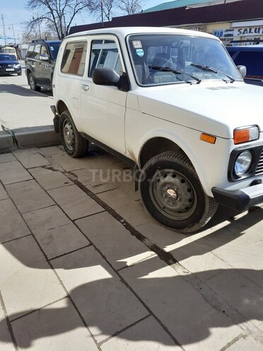 LADA (VAZ) Niva 2011, 90,000 km - 1.7 l - Qusar