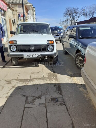 LADA (VAZ) Niva 2011, 90,000 km - 1.7 l - Qusar