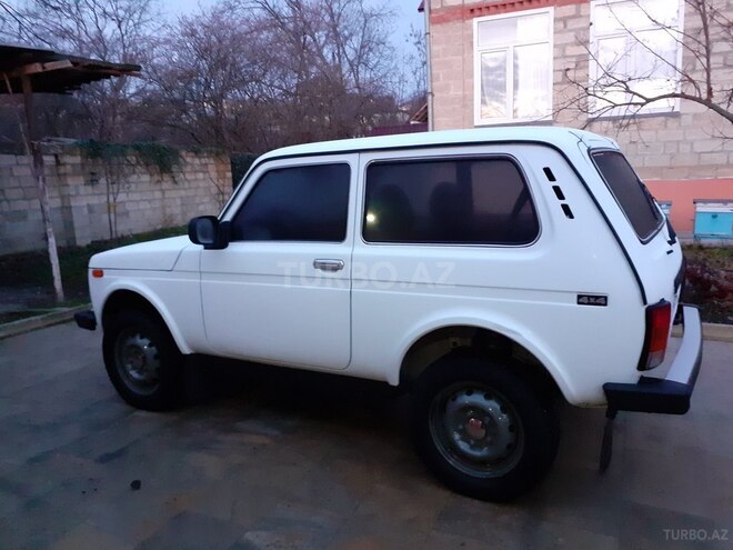 LADA (VAZ) Niva 2011, 90,000 km - 1.7 l - Qusar