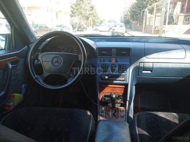 Mercedes C 200 1995, 240,000 km - 2.0 л - Bakı