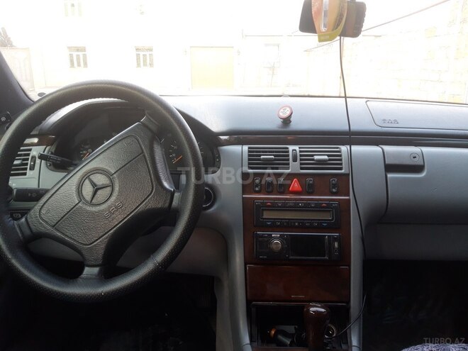 Mercedes E 320 1997, 265,235 km - 3.2 l - Gəncə