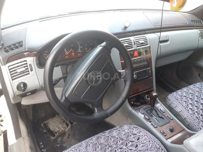 Mercedes E 320 1997, 265,235 km - 3.2 l - Gəncə