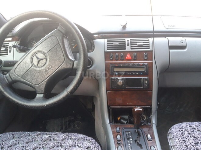 Mercedes E 320 1997, 265,235 km - 3.2 l - Gəncə