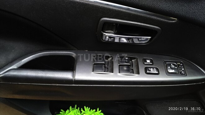 Mitsubishi ASX 2013, 150,000 km - 0.2 л - Yardımlı