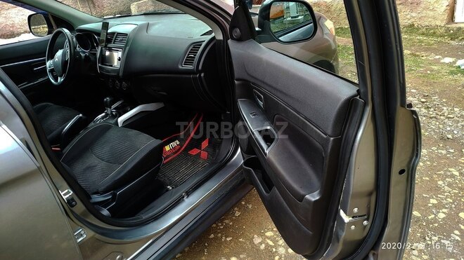 Mitsubishi ASX 2013, 150,000 km - 0.2 л - Yardımlı