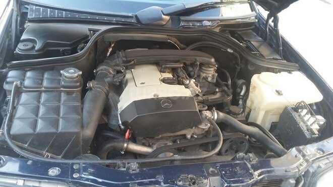 Mercedes C 200 2000, 165,000 km - 2.0 l - Bakı