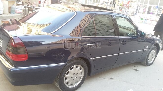 Mercedes C 200 2000, 165,000 km - 2.0 l - Bakı