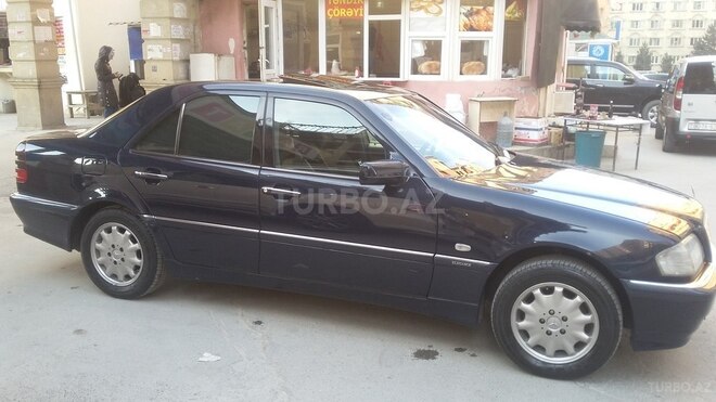 Mercedes C 200 2000, 165,000 km - 2.0 l - Bakı