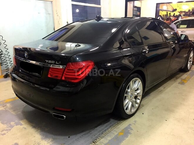 BMW 750 2011, 118,000 km - 4.4 л - Bakı