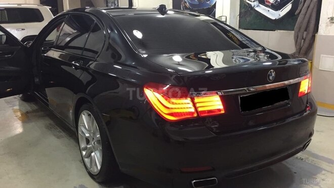 BMW 750 2011, 118,000 km - 4.4 л - Bakı