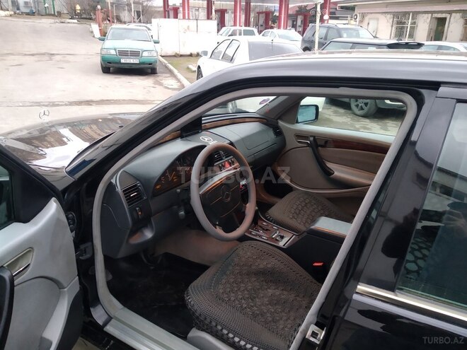 Mercedes C 230 1998, 269,900 km - 2.3 l - Bakı