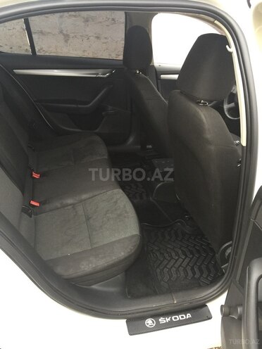 Skoda Octavia 2013, 565,000 km - 1.2 l - Bakı