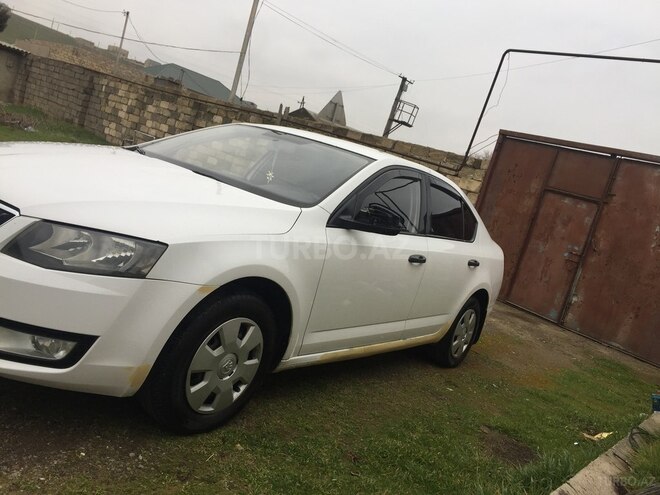 Skoda Octavia 2013, 565,000 km - 1.2 l - Bakı