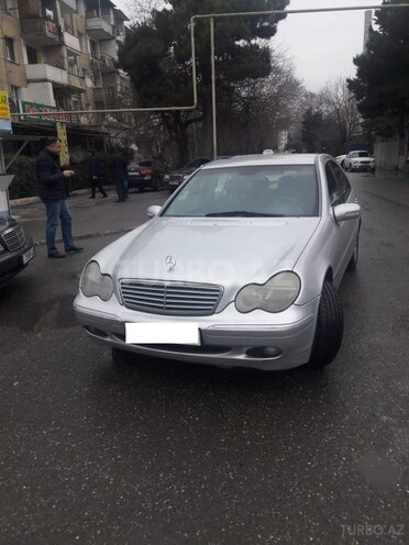 Mercedes C 220 2000, 209,480 km - 2.2 l - Bakı