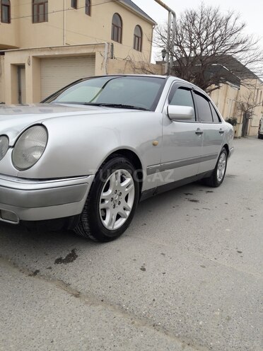 Mercedes E 230 1996, 366,655 km - 2.3 l - Bakı