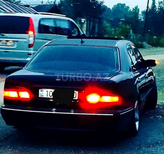Mercedes E 240 2000, 314,000 km - 2.6 л - Bakı