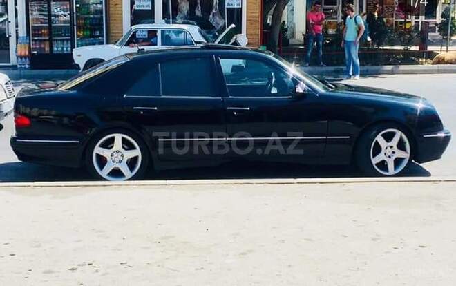 Mercedes E 240 2000, 314,000 km - 2.6 л - Bakı