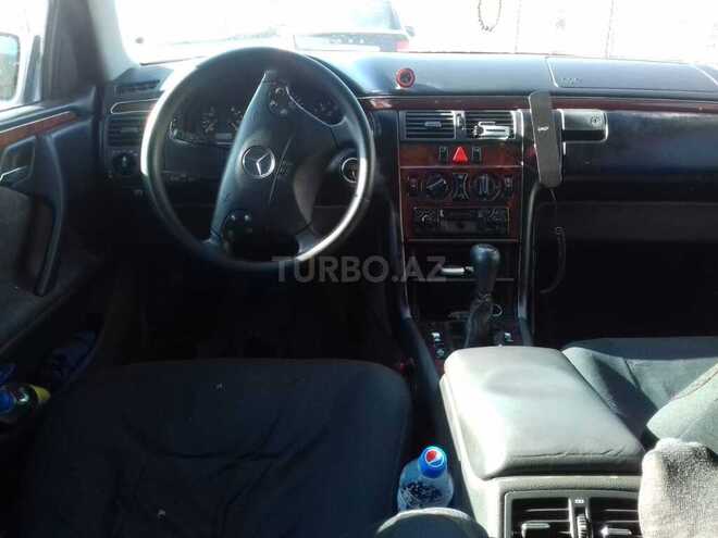 Mercedes E 200 2001, 361,000 km - 2.0 l - Bakı