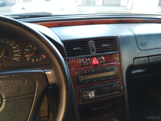 Mercedes C 200 2000, 251,950 km - 2.0 l - Bakı