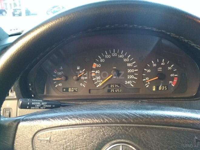 Mercedes C 200 2000, 251,950 km - 2.0 l - Bakı