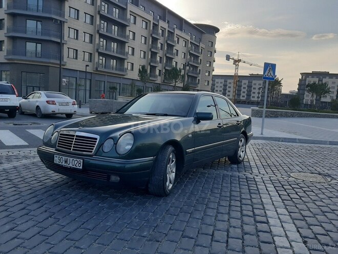 Mercedes E 240 1998, 202,231 km - 2.4 l - Bakı