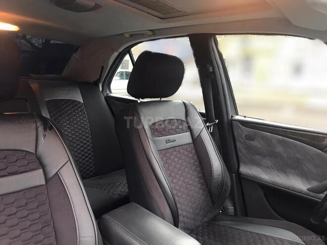 Mercedes E 220 1999, 341,000 km - 2.2 л - Bakı