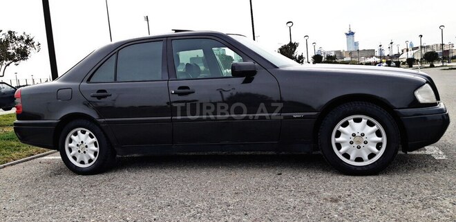 Mercedes C 220 1995, 283,000 km - 2.2 l - Bakı