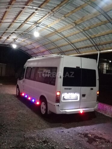 Ford Transit 2011, 817,000 km - 0.3 l - Qax