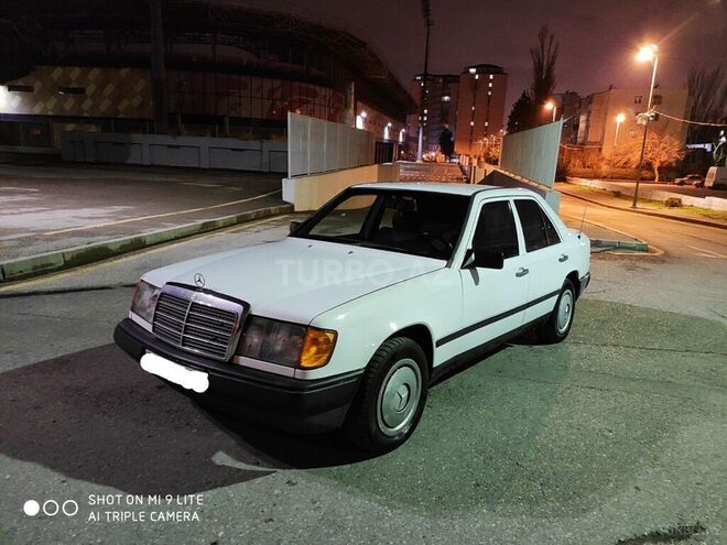 Mercedes E 200 1989, 550,000 km - 2.0 l - Bakı