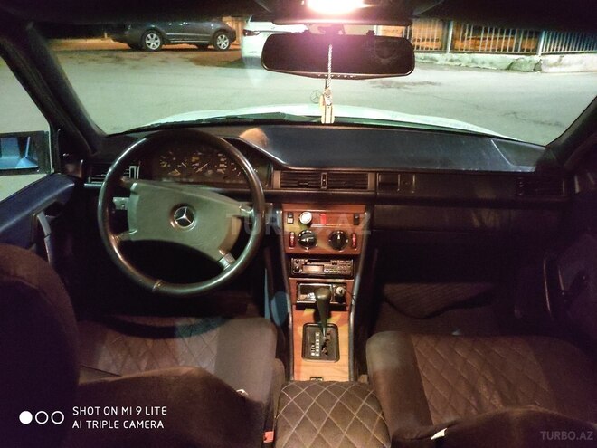Mercedes E 200 1989, 550,000 km - 2.0 l - Bakı
