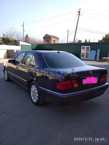 Mercedes E 230 1996, 278,000 km - 2.3 l - Zaqatala