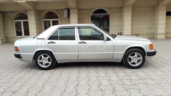 Mercedes 190 1992, 290,000 km - 2.0 l - Bakı