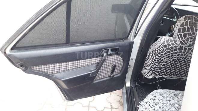 Mercedes 190 1992, 290,000 km - 2.0 l - Bakı