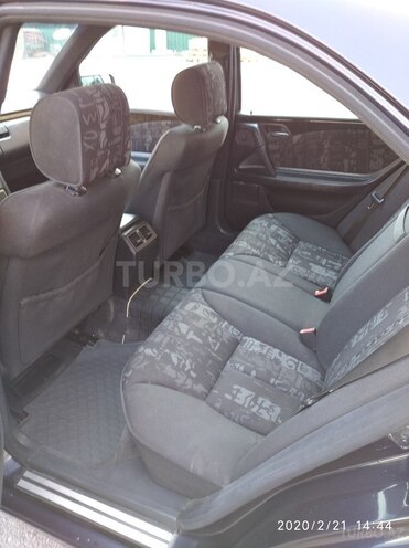 Mercedes E 230 1996, 278,000 km - 2.3 l - Zaqatala