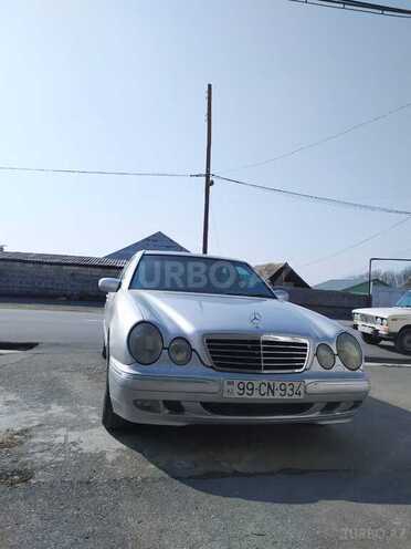 Mercedes E 220 1999, 485,545 km - 2.2 л - Qax