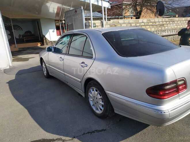 Mercedes E 220 1999, 485,545 km - 2.2 л - Qax