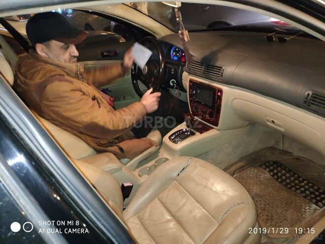 Volkswagen Passat 2004, 243,452 km - 1.8 л - Bakı