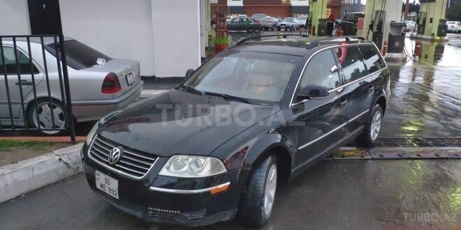 Volkswagen Passat 2004, 243,452 km - 1.8 л - Bakı