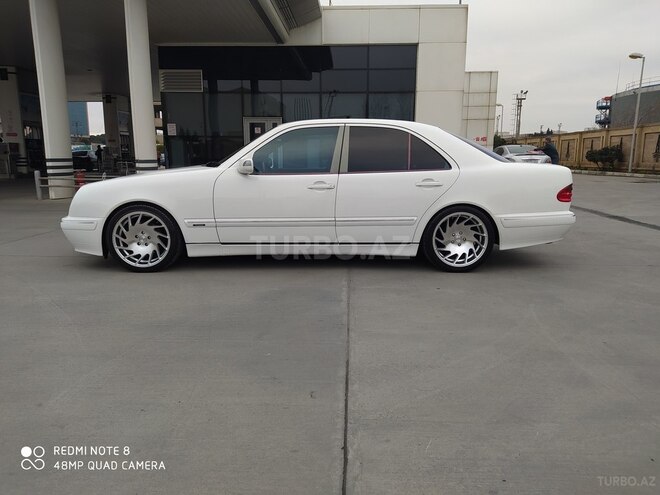 Mercedes E 320 2000, 200,000 km - 3.2 l - Bakı