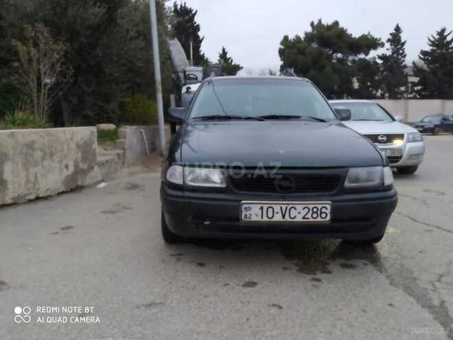 Opel Astra 1993, 231,234 km - 1.6 l - Bakı