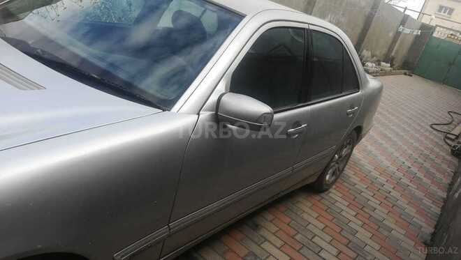 Mercedes E 220 2001, 555,000 km - 2.2 л - Bakı