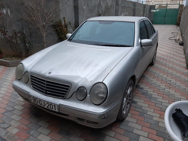 Mercedes E 220 2001, 555,000 km - 2.2 л - Bakı
