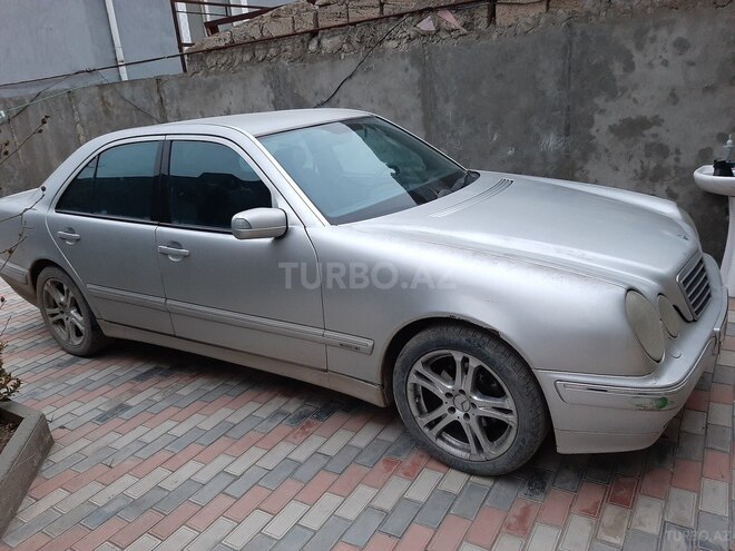 Mercedes E 220 2001, 555,000 km - 2.2 л - Bakı