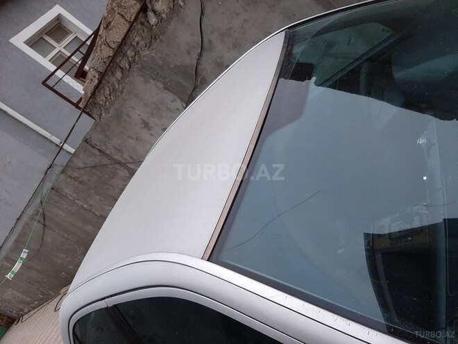 Mercedes E 220 2001, 555,000 km - 2.2 л - Bakı
