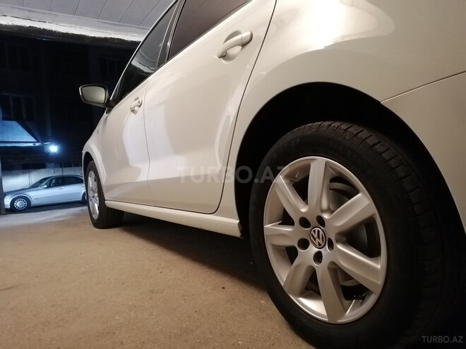 Volkswagen Polo 2015, 154,000 km - 1.6 l - Bakı