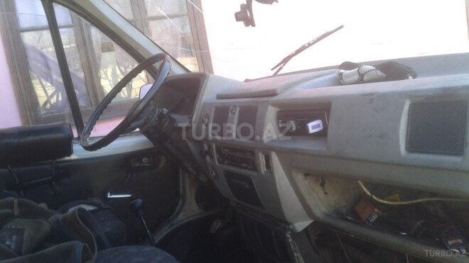 GAZ 330202-740 2001, 960,000 km - 2.5 l - Saatlı